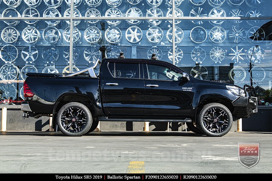 20x9.0 Ballistic Spartan on TOYOTA HILUX SR5