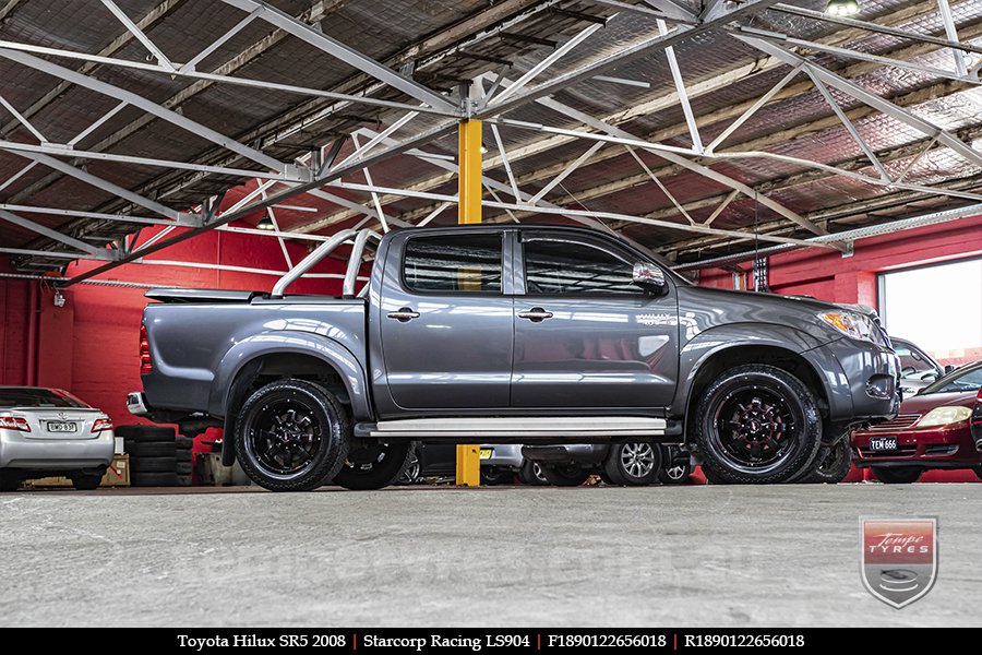 18x9.0 Starcorp Racing LS904 on TOYOTA HILUX SR5