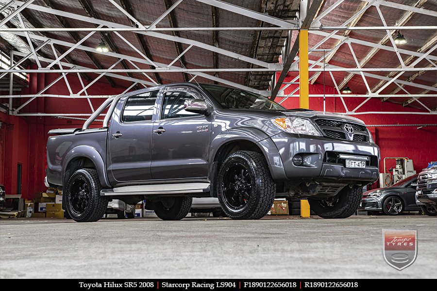 18x9.0 Starcorp Racing LS904 on TOYOTA HILUX SR5