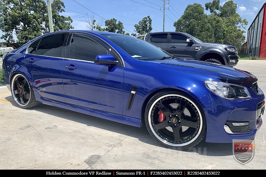 22x8.5 22x9.5 Simmons FR-1 Gloss Black Mirror Lip on HOLDEN COMMODORE VF