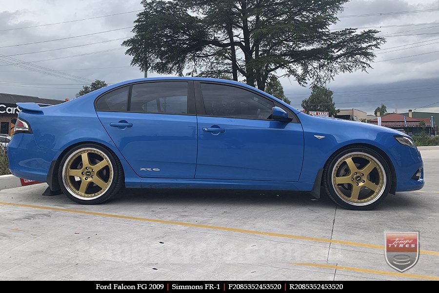 20x8.5 20x9.5 Simmons FR-1 Gold on FORD FALCON