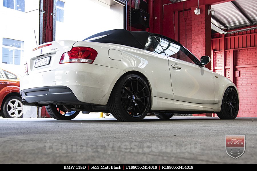 18x8.0 5652 Matt Black on BMW 1 SERIES