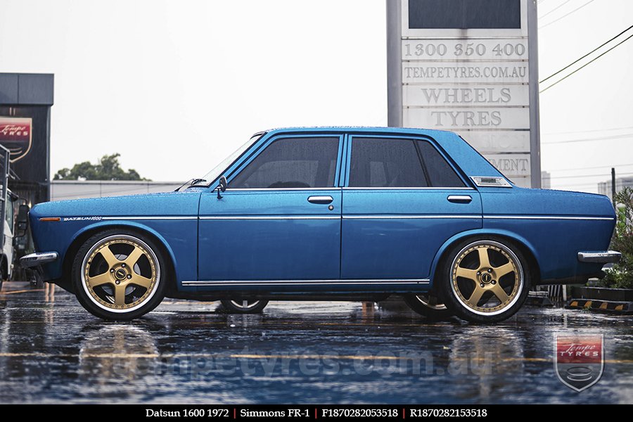 18x7.0 18x8.5 Simmons FR-1 Gold on Nissan Datsun