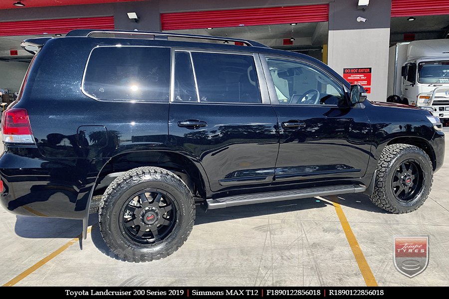 18x9.0 Simmons MAX T12 MK on TOYOTA LANDCRUISER 200 SERIES