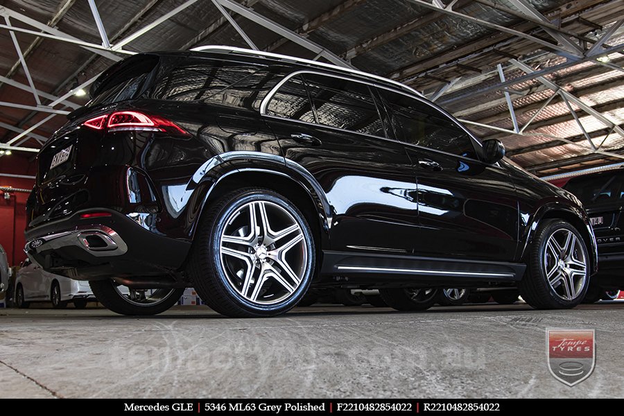 22x10 5346 ML63 Grey Polished on MERCEDES GLE