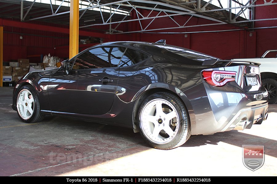 18x8.5 Simmons FR-1 White on TOYOTA 86