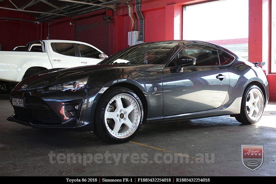 18x8.5 Simmons FR-1 White on TOYOTA 86