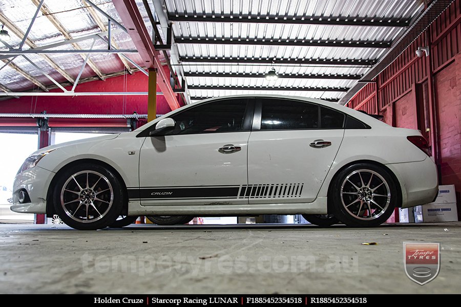 18x8.5 Starcorp Racing LUNAR on HOLDEN CRUZE 