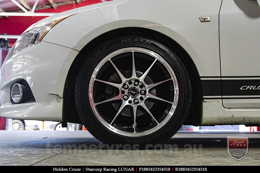 18x8.5 Starcorp Racing LUNAR on HOLDEN CRUZE 