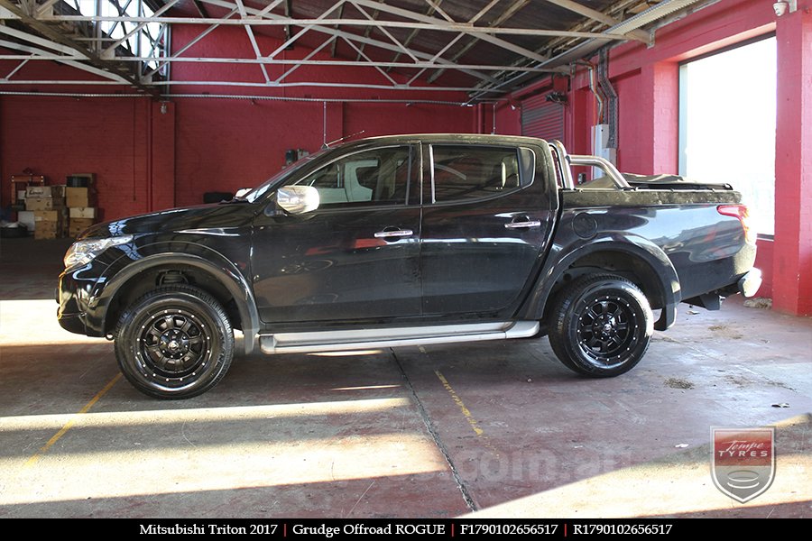 17x9.0 Grudge Offroad ROGUE on MITSUBISHI TRITON