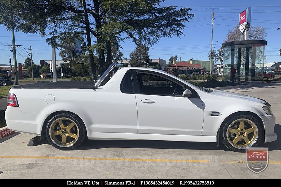 19x8.5 19x9.5 Simmons FR-1 Gold on HOLDEN COMMODORE VE