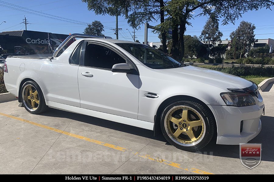 19x8.5 19x9.5 Simmons FR-1 Gold on HOLDEN COMMODORE VE