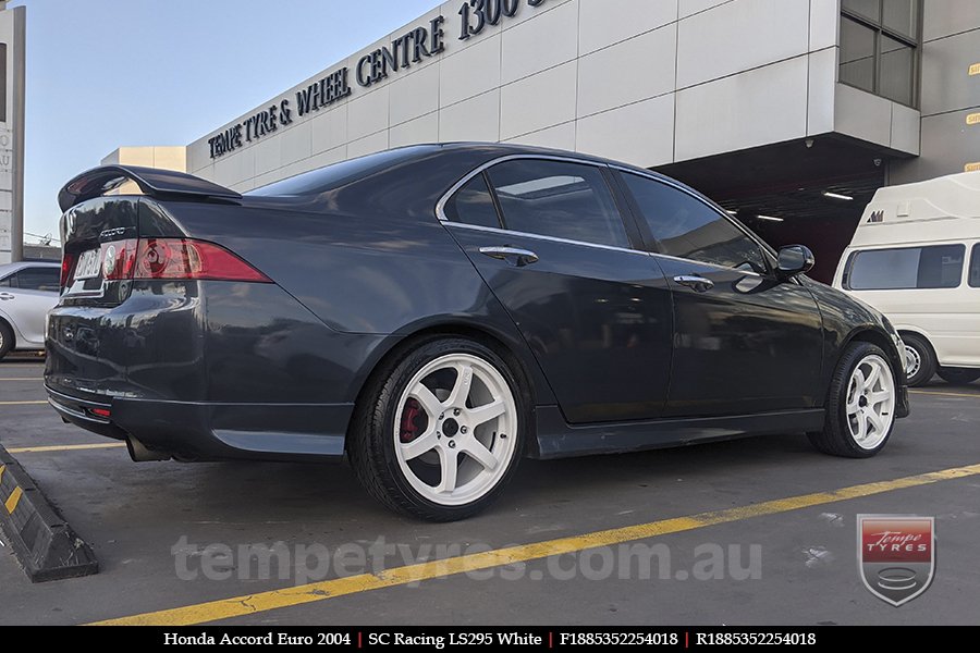 18x8.5 SC Racing LS295 White on HONDA ACCORD