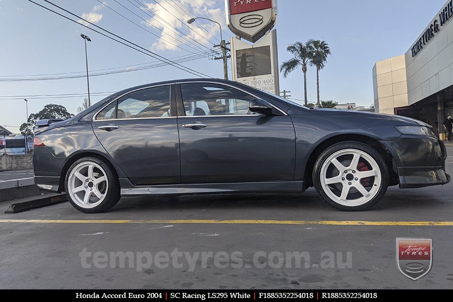 18x8.5 SC Racing LS295 White on HONDA ACCORD