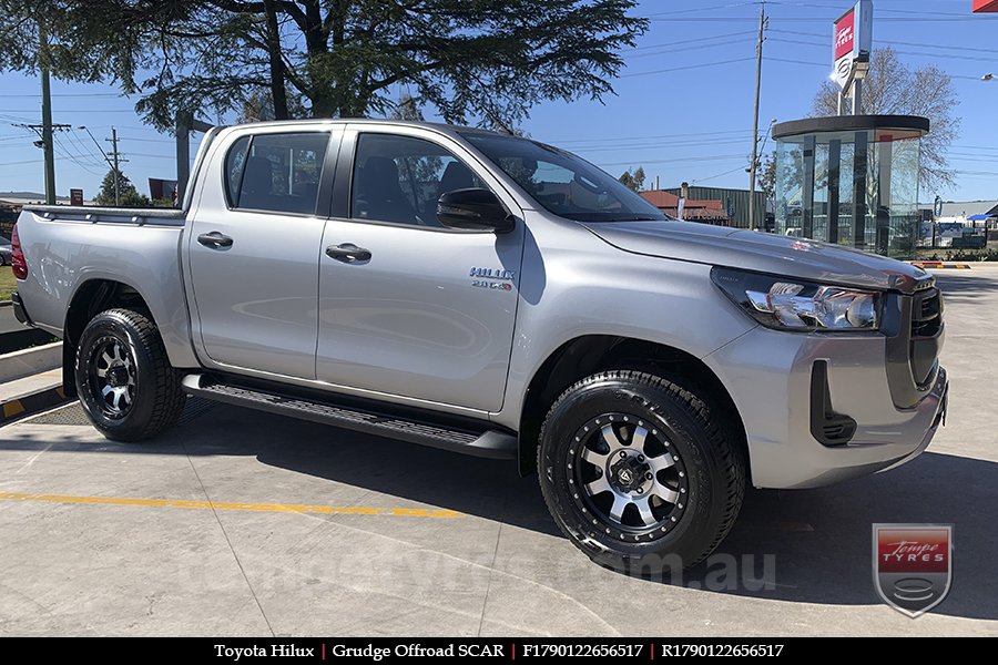 17x9.0 Grudge Offroad SCAR on TOYOTA HILUX