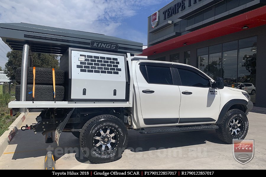 17x9.0 Grudge Offroad SCAR on TOYOTA HILUX