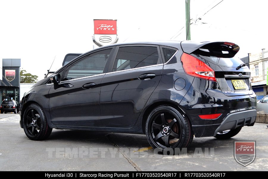 17x7.0 Starcorp Racing PURSUIT on Ford Fiesta