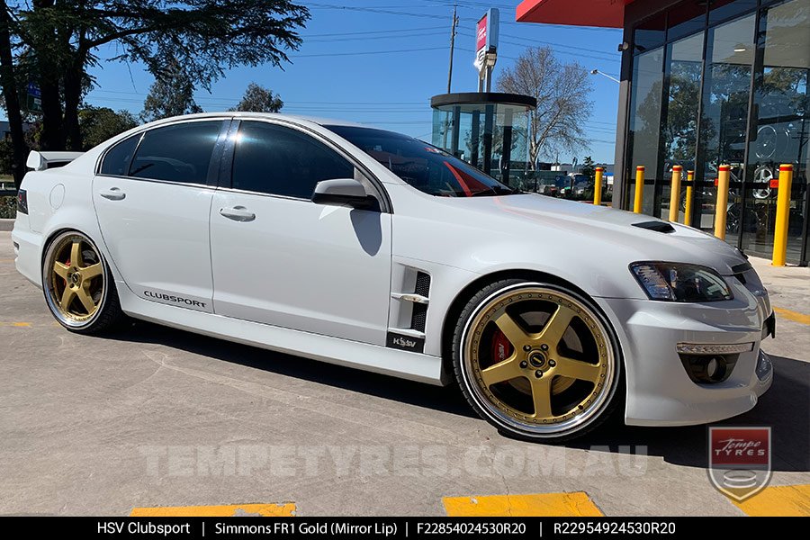 22x8.5 22x9.5 Simmons FR-1 Gold on HOLDEN HSV