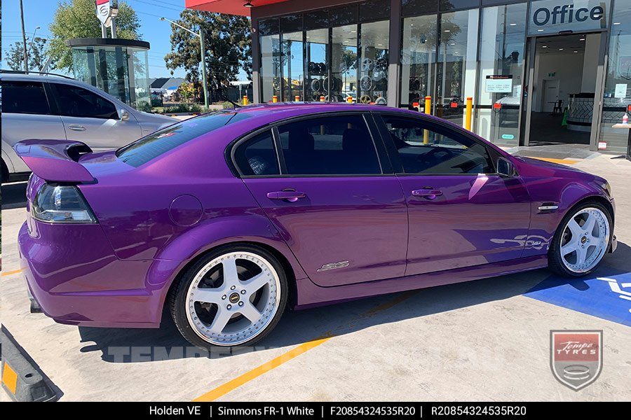 20x8.5 20x9.5 Simmons FR-1 White on Holden Commodore VE