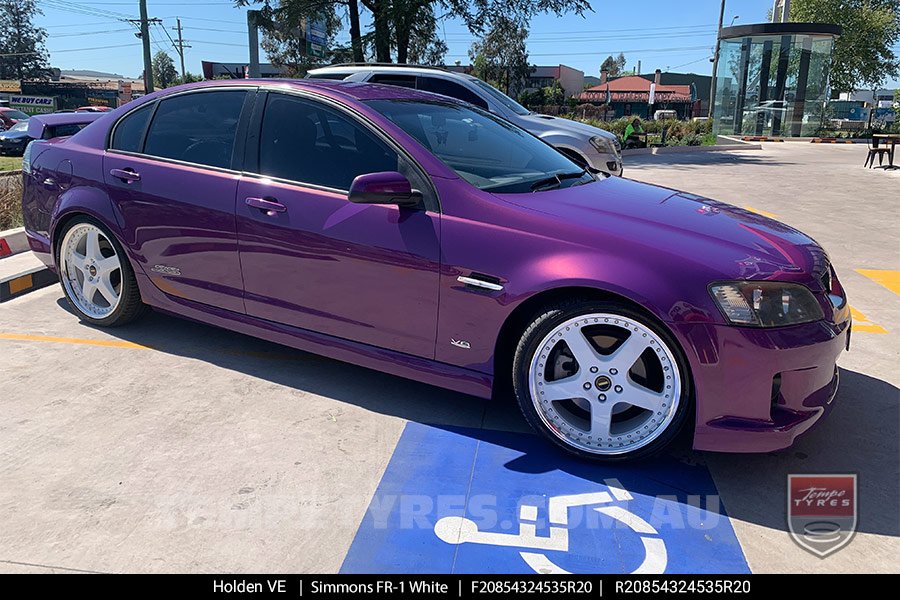 20x8.5 20x9.5 Simmons FR-1 White on Holden Commodore VE