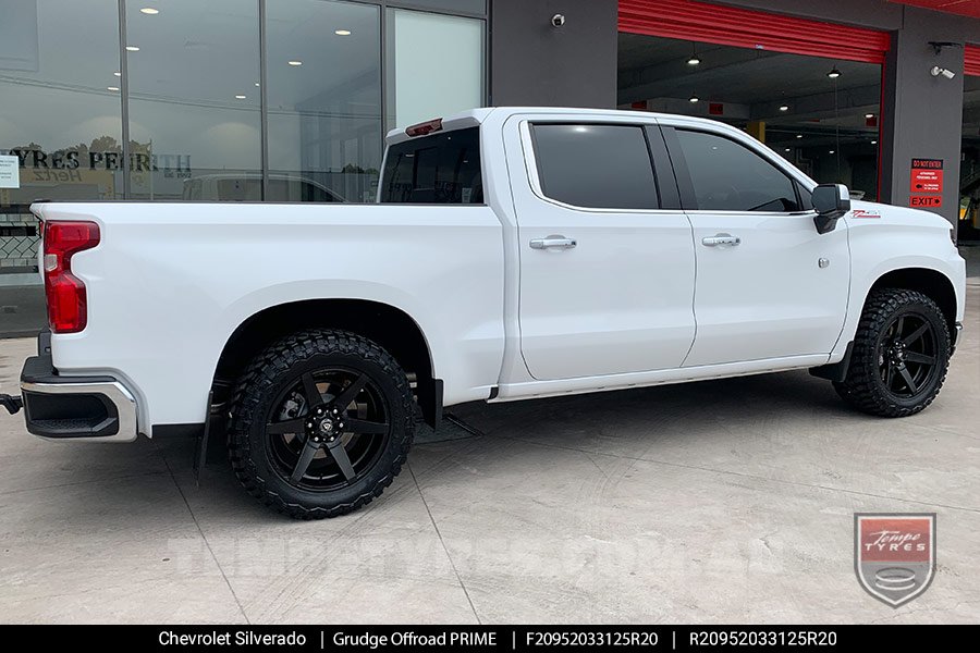 20x9.5 Grudge Offroad PRIME on Chevrolet Silverado