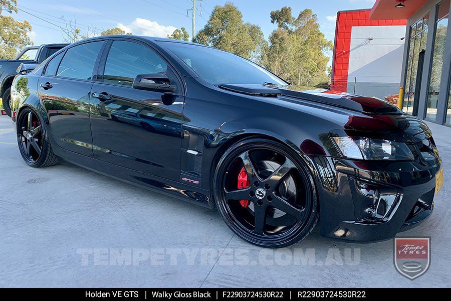 22x9.0 Walky Gloss Black on Holden Commodore VE