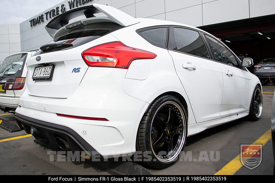 19x8.5 19x9.5 Simmons FR-1 Gloss Black on Ford Focus