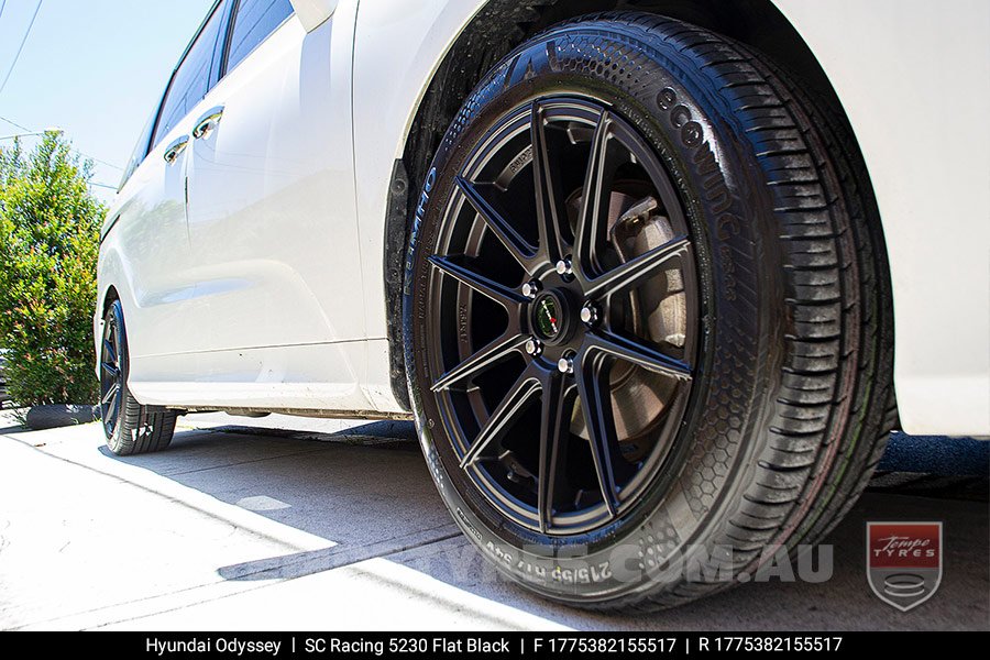 17x7.5 SC Racing 5230 Flat Black on Hyundai Odyssey