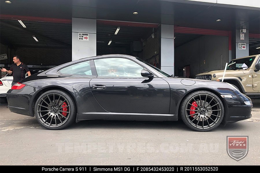 20x8.5 20x10 Simmons MS1 DG on Porsche Carrera