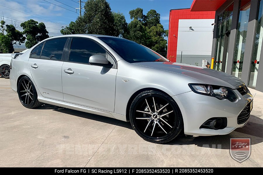 20x8.5 SC Racing LS912 Machined Black on Ford Falcon