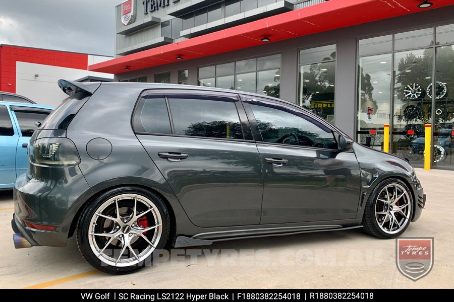 18x8.0 SC Racing LS2122 Hyper Black on VW Golf