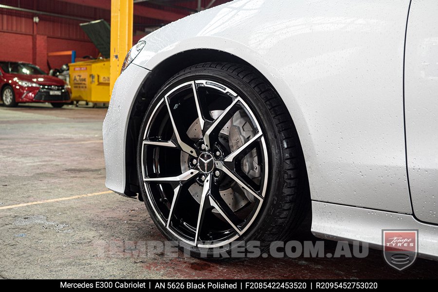 20x8.5 20x9.5 5626 MB507 Black Polished on Mercedes E-Class