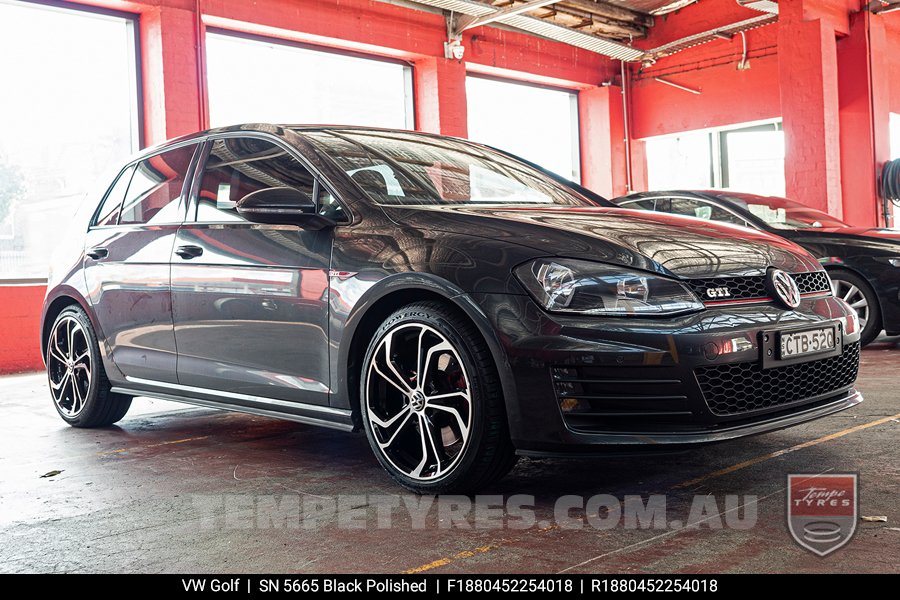 18x8.0 5665 Black Polished on VW Golf