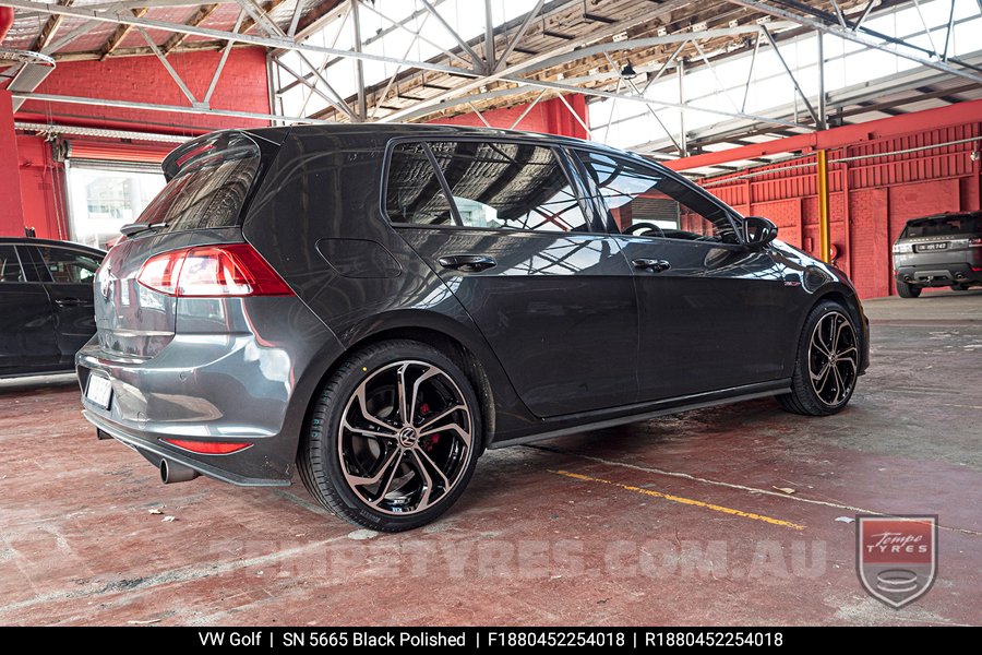 18x8.0 5665 Black Polished on VW Golf