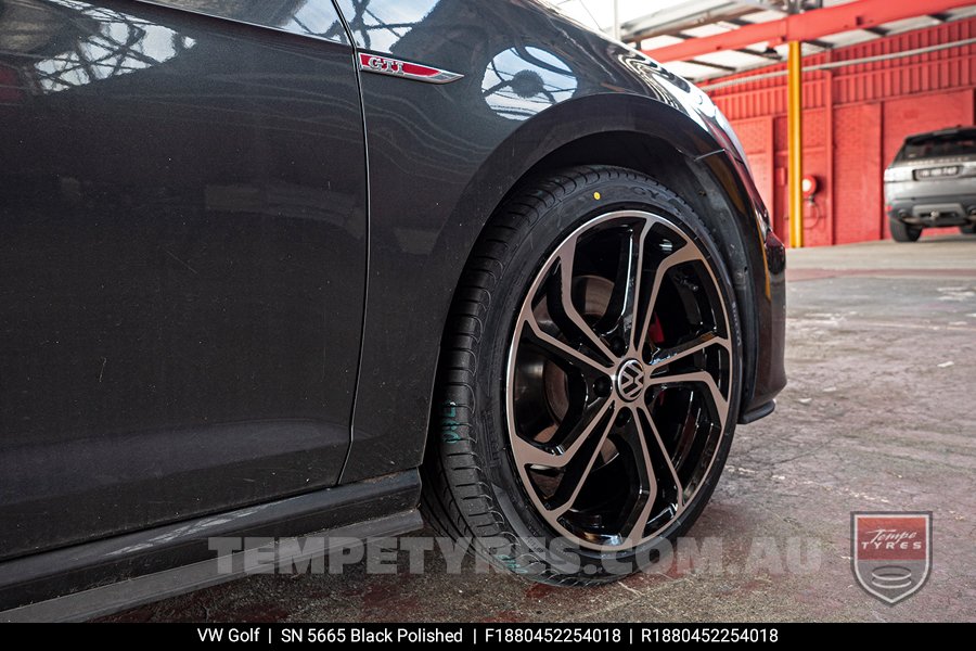 18x8.0 5665 Black Polished on VW Golf