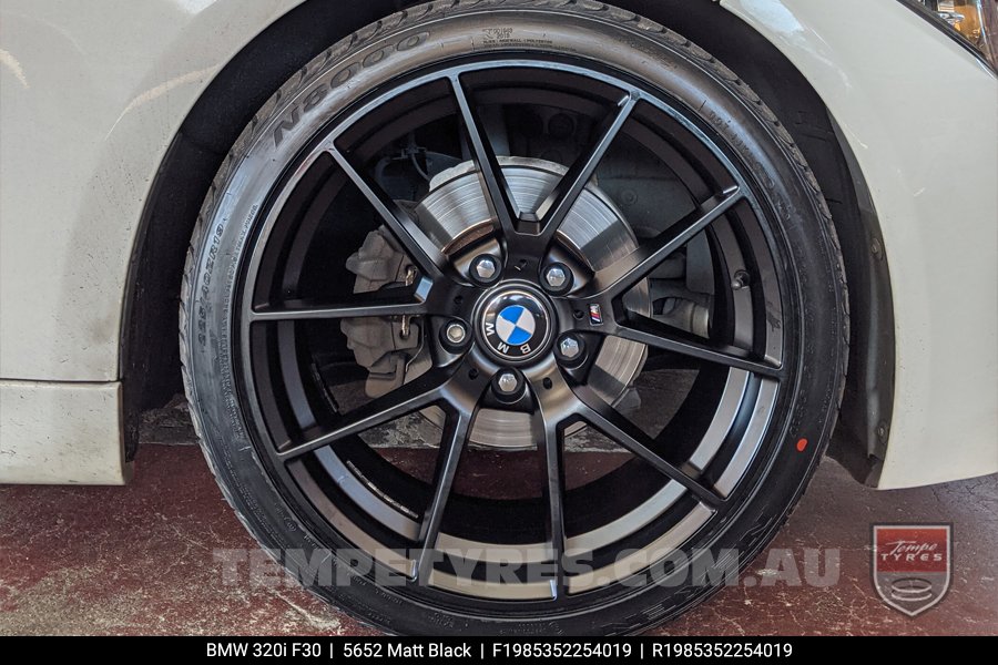 19x8.5 5652 Matt Black on BMW 3 SERIES