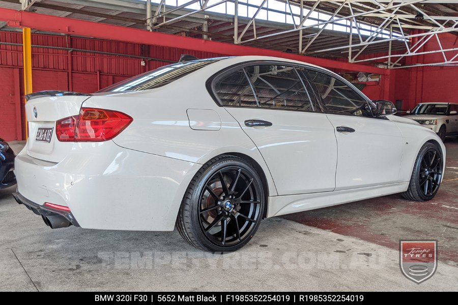 19x8.5 5652 Matt Black on BMW 3 SERIES