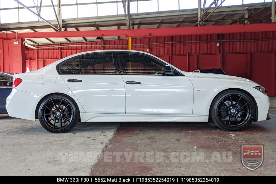 19x8.5 5652 Matt Black on BMW 3 SERIES