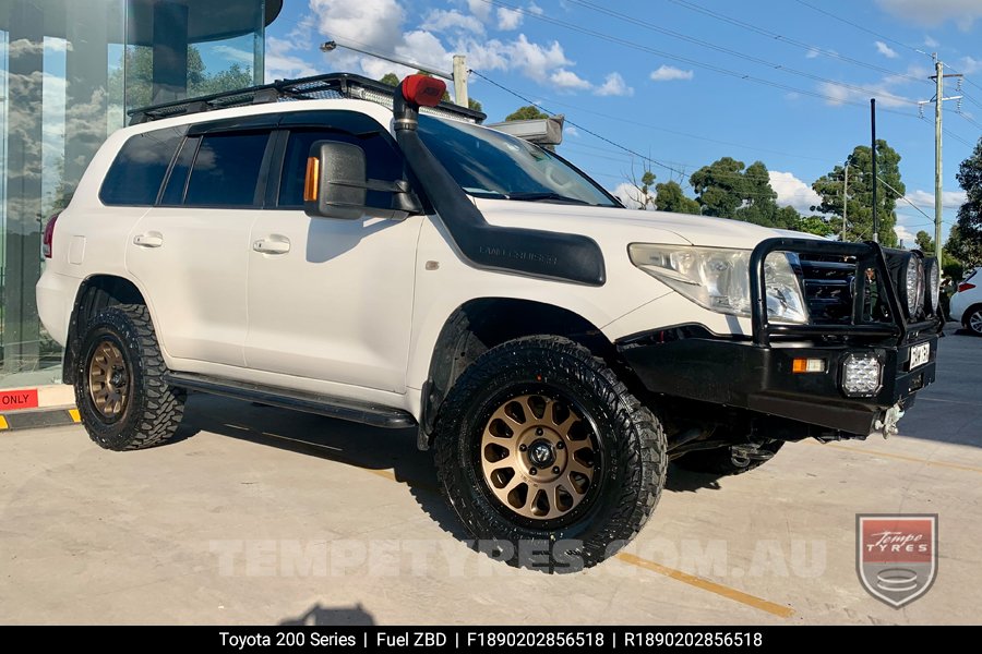 18x9.0 Fuel ZDB on Toyota LandCruiser 200 Series