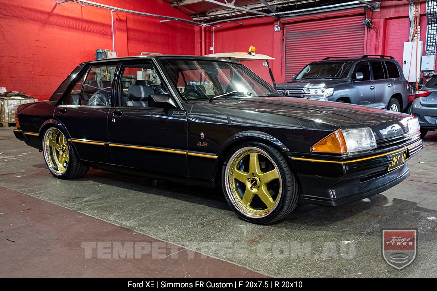 Custom Simmons Wheels on Ford Falcon