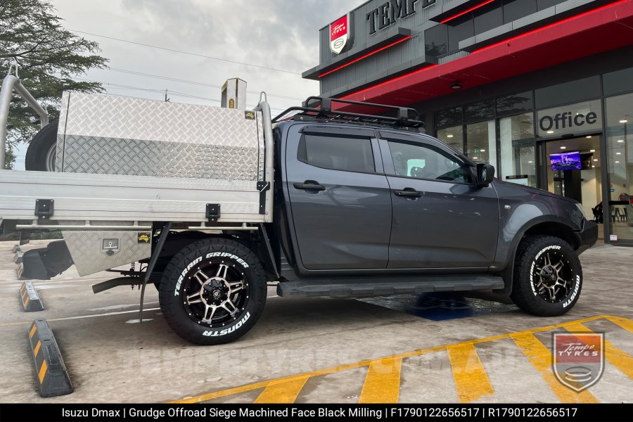 17x9.0 Grudge Offroad SIEGE on Isuzu D-max