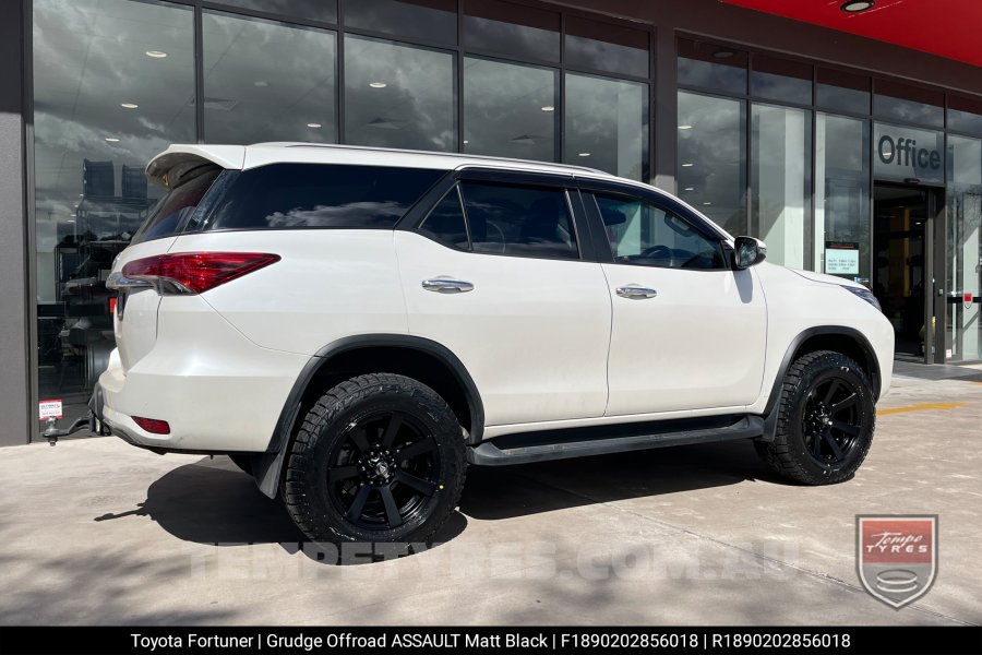 18x9.0 Grudge Offroad ASSAULT Matt Black on Toyota Fortuner