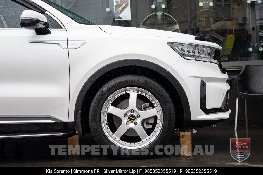 19x8.5 19x9.5 Simmons FR-1 Silver on Kia Sorento