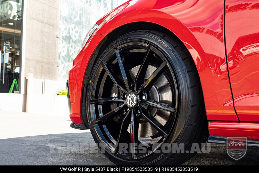 19x8.5 5487 Black on VW Golf R