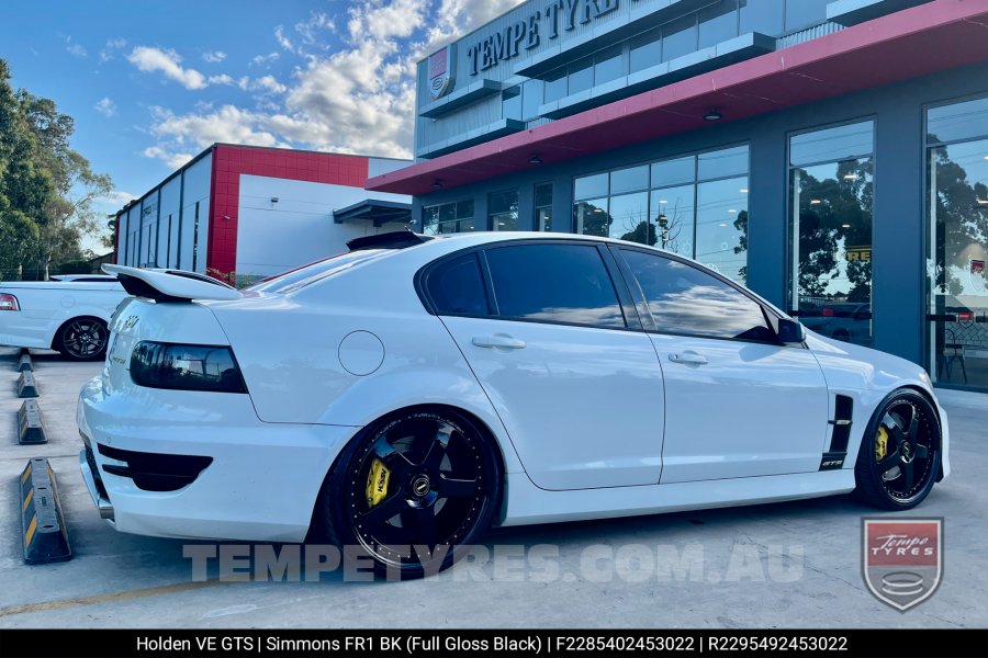 22x8.5 22x9.5 Simmons FR-1 Full Gloss Black on Holden Commodore VE