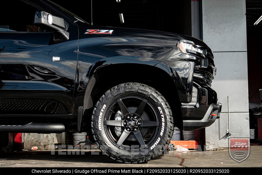 20x9.5 Grudge Offroad PRIME on Chevrolet Silverado