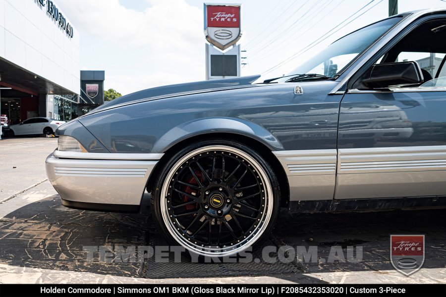 20x8.5 20x9.5 Simmons OM-1 Gloss Black on Holden Commodore