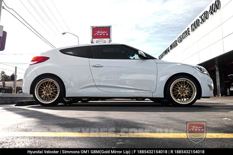 18x8.5 18x9.5 Simmons OM-1 Gold on Hyundai Veloster