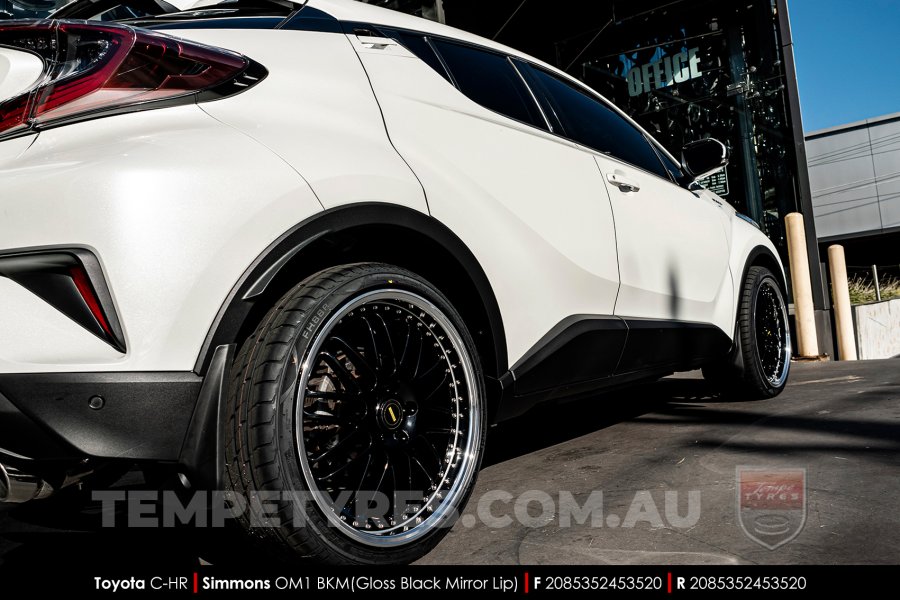 20x8.5 20x9.5 Simmons OM-1 Gloss Black on Toyota C-HR