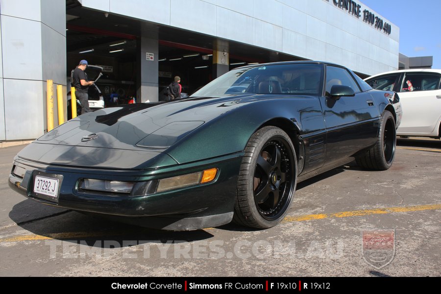 Custom Simmons Wheels on Chevrolet Corvette